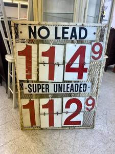 lot 131 image: Gas Station Flip Fuel Price Sign 3 x 4