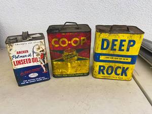 lot 191 image: Archer, Deep Rock & Co-Op Oil Cans