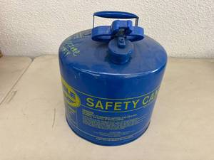 lot 201 image: 5 Gallon Safety Can