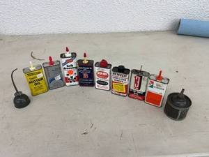 lot 214 image: Small Oil Cans