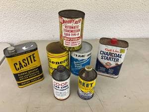lot 226 image: Mixed Lot Oil Cans