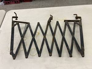 lot 235 image: Metal Expandable Gate