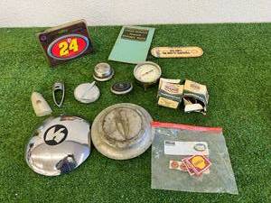 lot 238 image: Mixed Auto & Oil Collectibles Lot