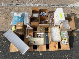 lot 1 image: Pallet Lot Details in Description