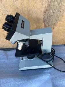 lot 17 image: Allied Fisher Scientific Microscope