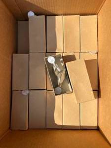 lot 29 image: 30 Dual Metal Clamps Heavy Duty