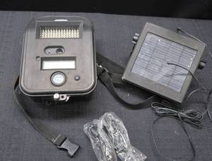 lot 52 image: MOULTRIE TRAIL CAM AND POWER PANEL