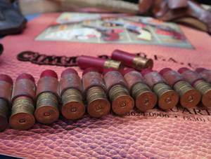 lot 66 image: VINTAGE GUN LOVERS LOT