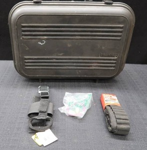 lot 95 image: HARD GUN CASE AND AMMUNITION BELTHOLSTER