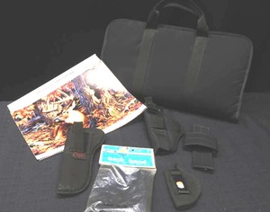 lot 113 image: SOFT GUN CASE