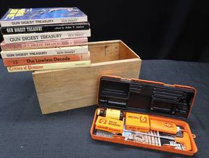 lot 118 image: WOODEN BOX WITH BOOKS