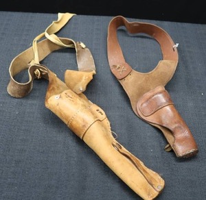 lot 122 image: BREAKAWAY HOLSTERS
