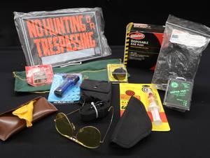 lot 131 image: HUNTERS DELIGHT LOT MOSTLY NEW ITEMS