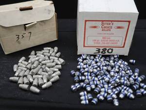 lot 207 image: 380 AND 357 BULLETS FOR RELOADING