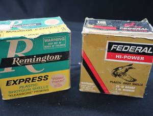 lot 219 image: MISCELLANEOUS LOT OF 12 GAUGE RELOADS