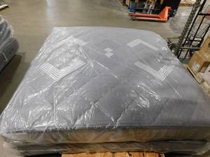 lot 6 image: King Mattress- New in Plastic