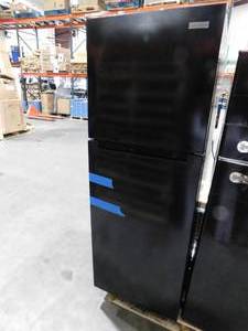 lot 63 image: 10.1 cu. ft. Top Freezer Refrigerator in Black