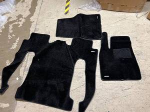 lot 51 image: Wennebird Tesla Model X Floor Mats