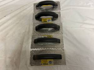 lot 81 image: 5 QEP Economy Notched Trowels