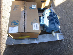 lot 82 image: (2) WEG Motors 5hp & 7.5hp (see pictures for specs)