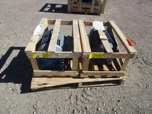 lot 92 image: (2) WEG 7.5hp Motors (see pictures for specs)