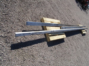 lot 30 image: Alum Angle Iron (2 12x2 12x38 2pcs 24 1pc 20 1pc 18) & (3x4x38 1pc 22 2pcs 12 1pc 9)