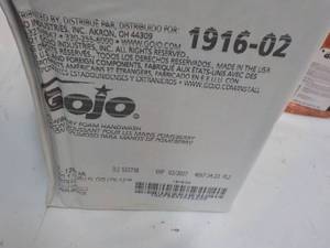 lot 18 image: 2 x 2 liter Jugs GOJO Handwash...