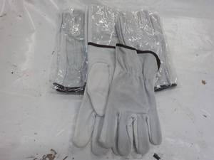 lot 91 image: 4 pair size L 100% LeatherWork Glov...