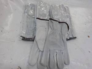lot 94 image: 4 pair size L 100% LeatherWork Glov...