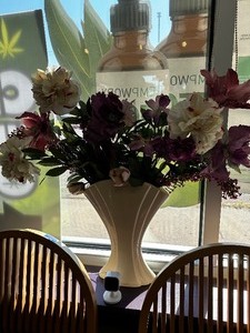 lot 154 image: Large Floral Arrangement