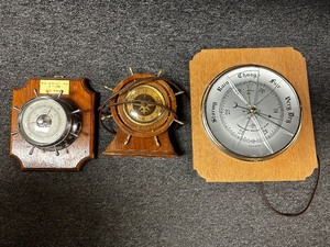 lot 181 image: Vintage Barometers And Clock