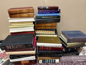 lot 189 image: Large Variety Of Hard Covered Books