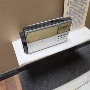 lot 17 image: Vintage Panasonic CD Stereo System SC  EN5