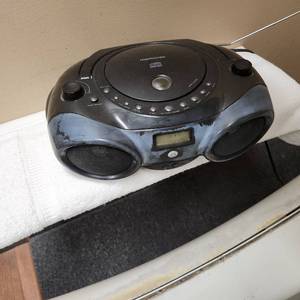 lot 18 image: Panasonic Vintage CD Player Boombox