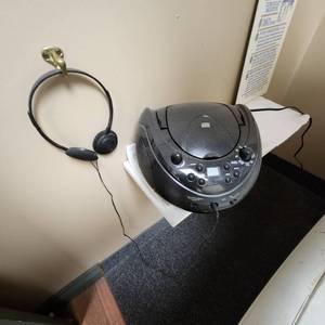 lot 22 image: Compact Disc Player