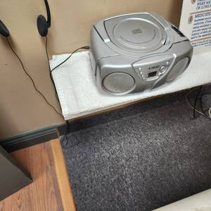 lot 41 image: Curtis Portable CD Player