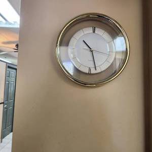 lot 55 image: Quartz Wall Clock