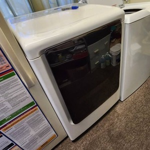 lot 59 image: Samsung Electric Multi Steam Moisture Sensor, Smart Energy, Efficient HE Front Loading Dryer