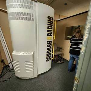 lot 85 image: Sundash Radius, 200 Genesis Standing Tanning Bed