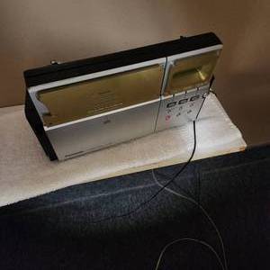 lot 98 image: Panasonic CD Stereo System SCEN5