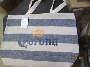 new corona striped beach tote zippe...