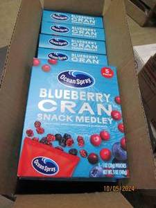 5 boxes of ocean spray bluberry cra...