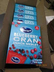 5 boxes of ocean spray bluberry cra...