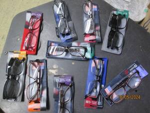 lot of 10 new reading glasses...