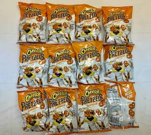 SSS. 12x 3oz Cheetos Cheddar Pretzels