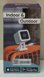 WYZE  Cam v3 with Color Night Vision - NEW