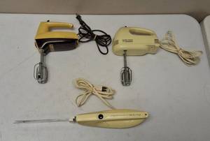 Vintage - Hamilton Beach Electric Knife, Hamilton Beach - 5 Speed & Sunbeam Mix Master