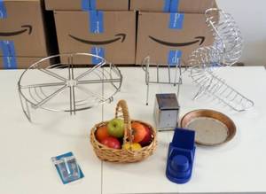 Assortment of Restaurant Items & Kitchen Accessories