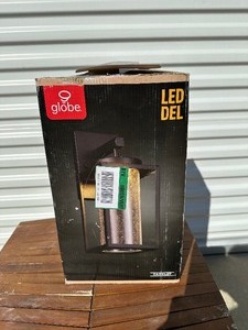 lot 13 image: Unused Like New - Globe Electric Capulet Black Modern IndoorOutdoor Integrated LED 1-Light Wall Sconce