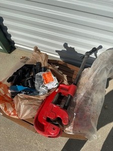 lot 33 image: Huge Pipe Cutter & Pec Fittings